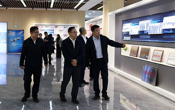 中國鋼研黨委副書記、總經(jīng)理高宏斌一行 到航產(chǎn)集團調(diào)研